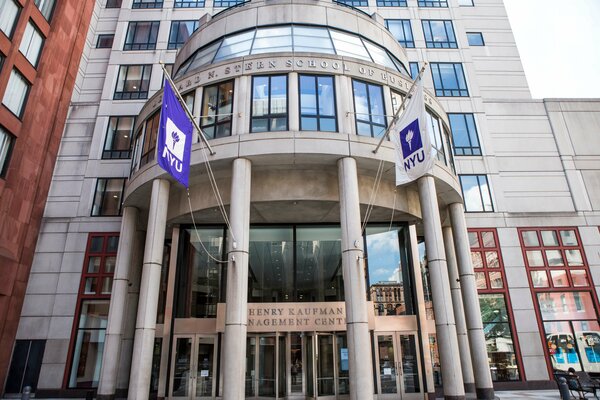 The Ultimate Guide to New York University | Ranking, fee, courses & more!