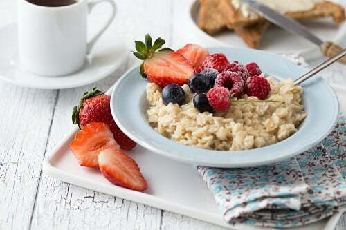 Healthy meals for students - oatmeal
