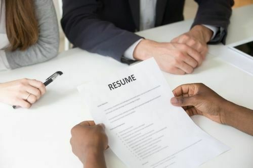 which personal details in a resume makes it strong