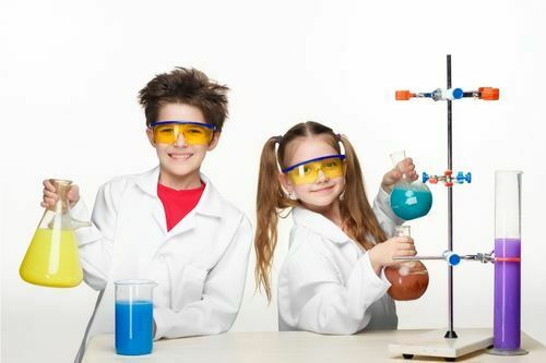 Easy Science Experiments for Kids to do at Home (2022)