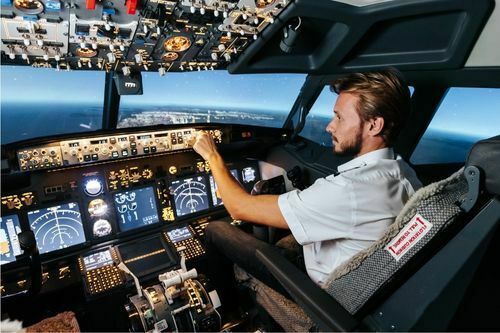 training to become a commercial pilot in india